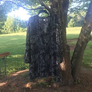 Old Navy Black/White Long Sleeve Dress — Size XXL